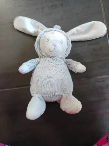 Doudou musical lapin premaman