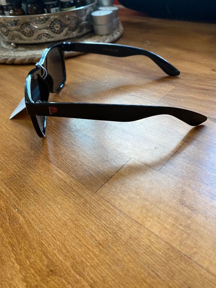 Lunette de sole - photo numéro 3