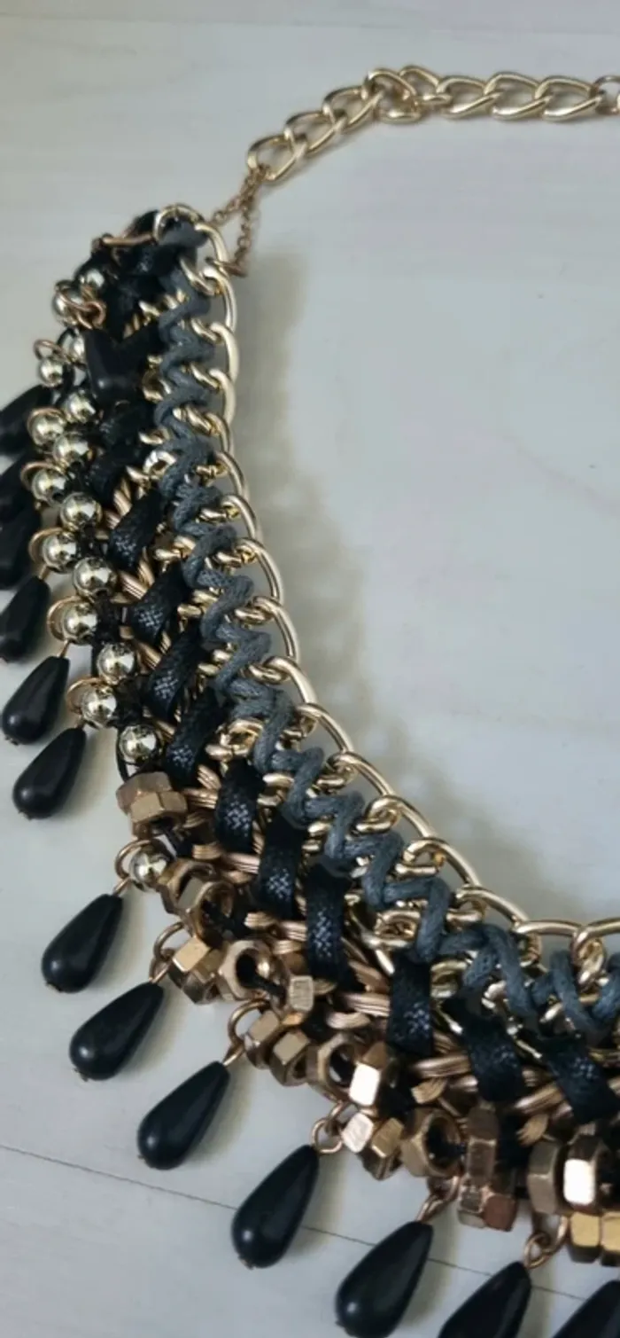 Lot de 2 colliers fantaisies dorés et noir - photo numéro 3