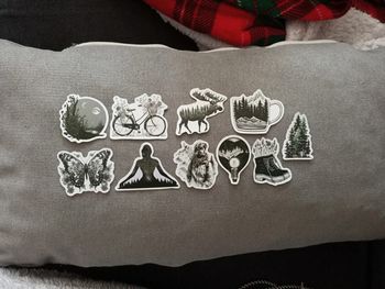 Stickers noirs et blancs