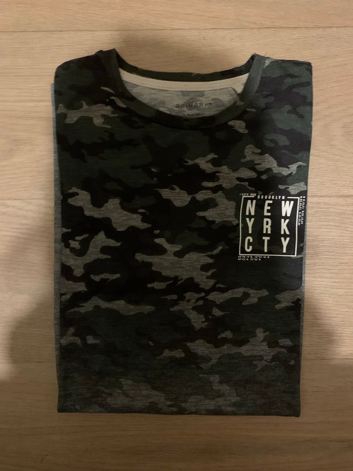 Gilet et tee shirt motif militaire taille exactement 16ans - photo numéro 10