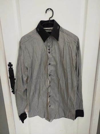 Chemise Grise a col noir