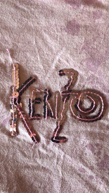 Kenzo junior t shirt avec inscription en sequin