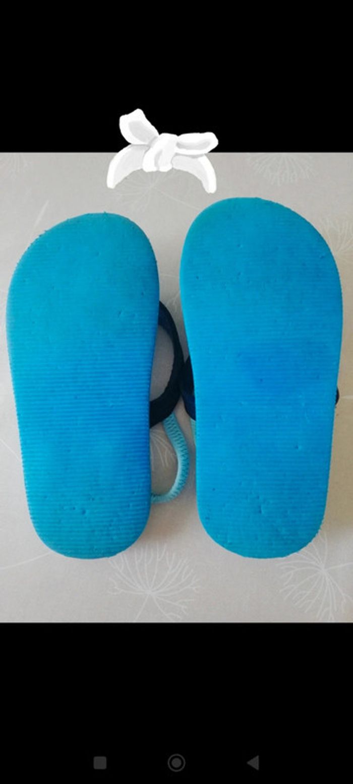 Tongs bleu méduse taille 28 - photo numéro 3