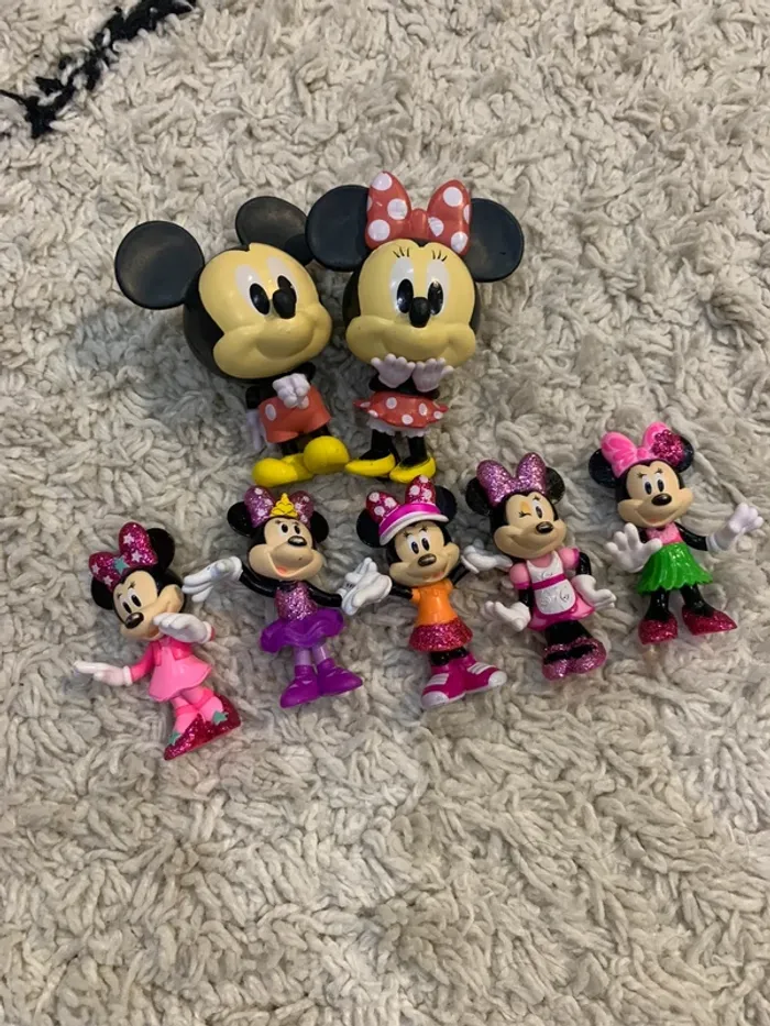 Figurines
