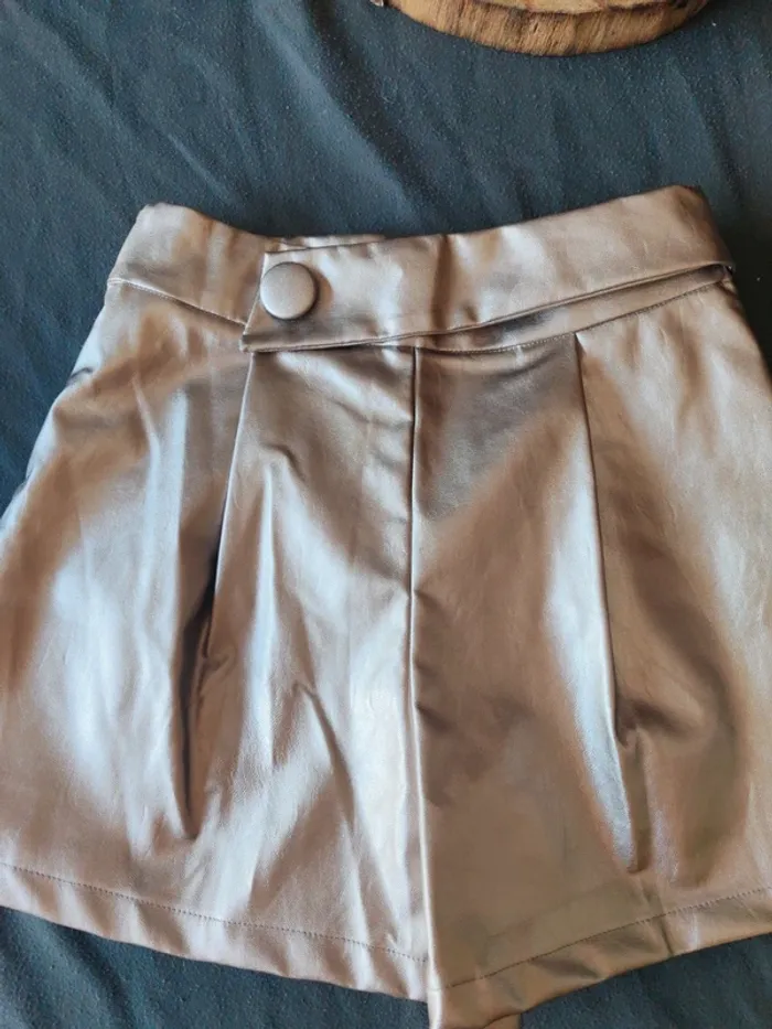 Short taille haute taille 36 - photo numéro 2