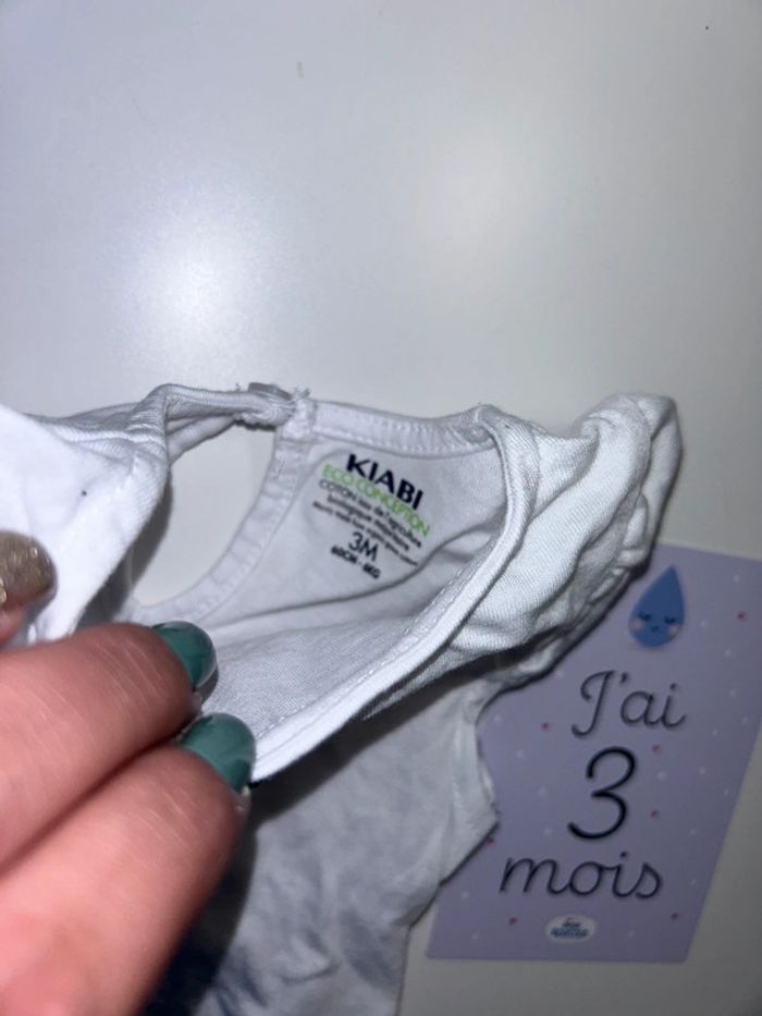 Tee shirt 3 mois - photo numéro 2