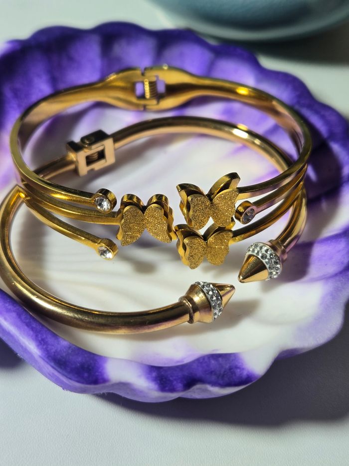 Lot de 2 bracelets jonc en plaqué or