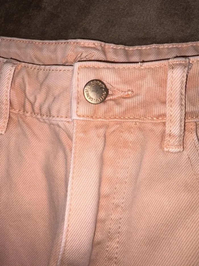 Short en jean femme rose saumon taille 34 Nagev en très bon état - photo numéro 3