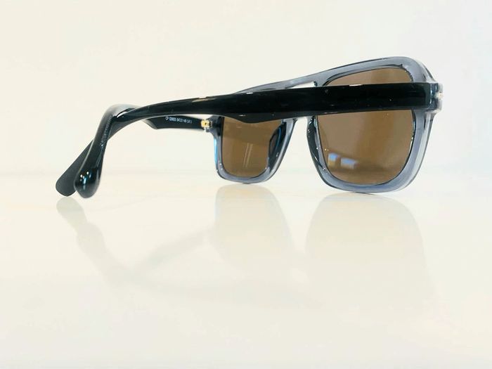 Lunette de soleil homme grise et noire verres bleus miroités uv protection catégorie 3 - photo numéro 5