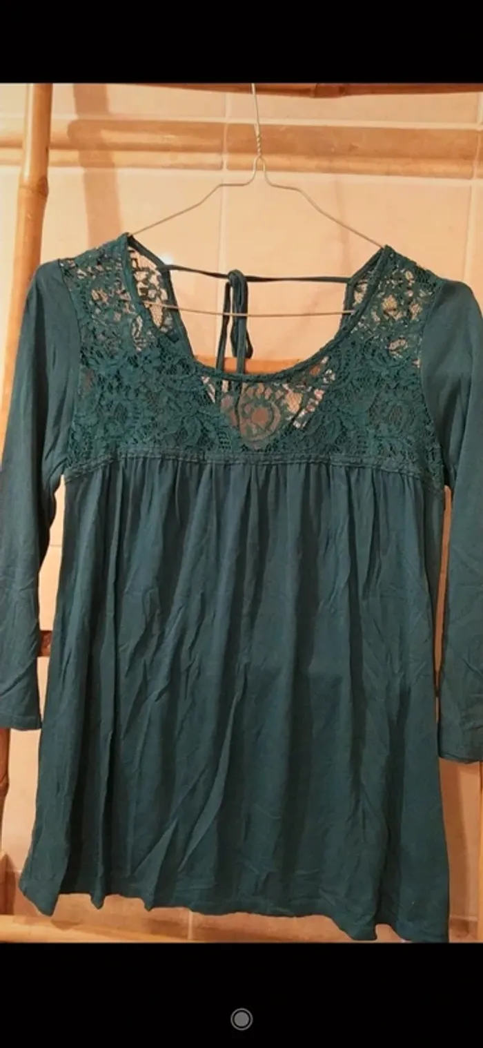 Blouse dentelle bleue Camaïeu S