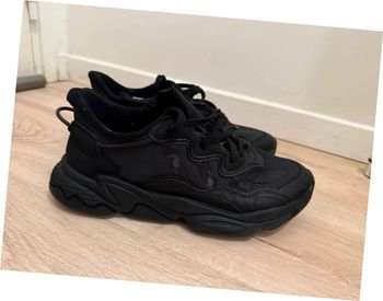 Adidas Ozweego Basket basse - Taille 43 1/3 - Noir Effet Militaire - Très bon État