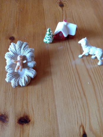 Lot de santons plastique