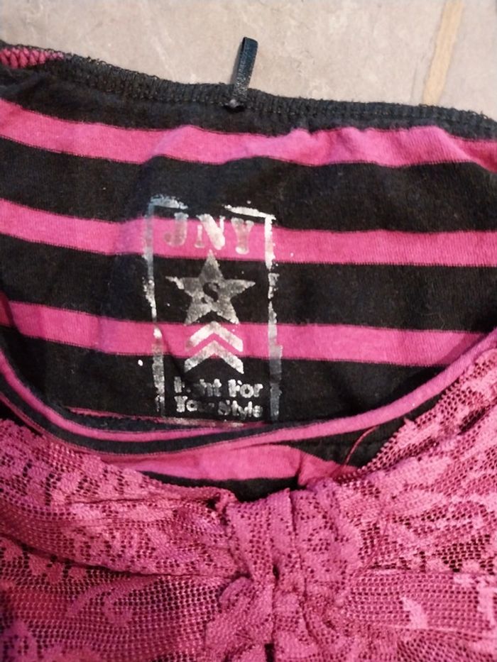 T-shirt Jennyfer taille s - photo numéro 3