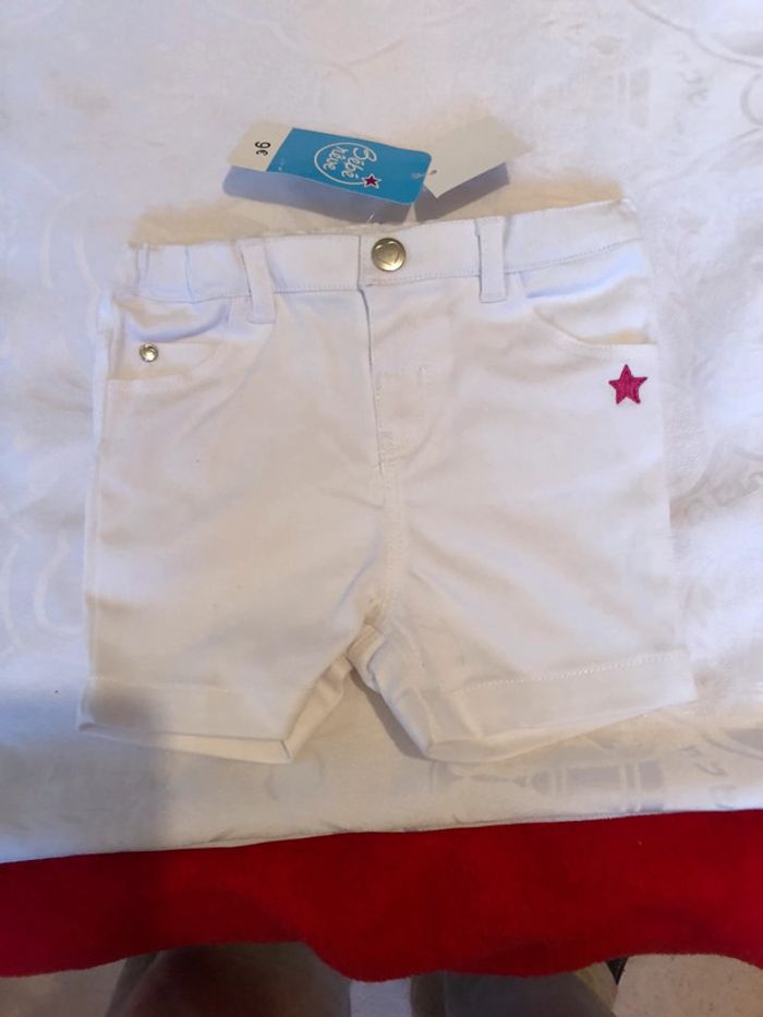 Ensemble fille haut rose short blanc neuf 12 mois. - photo numéro 5
