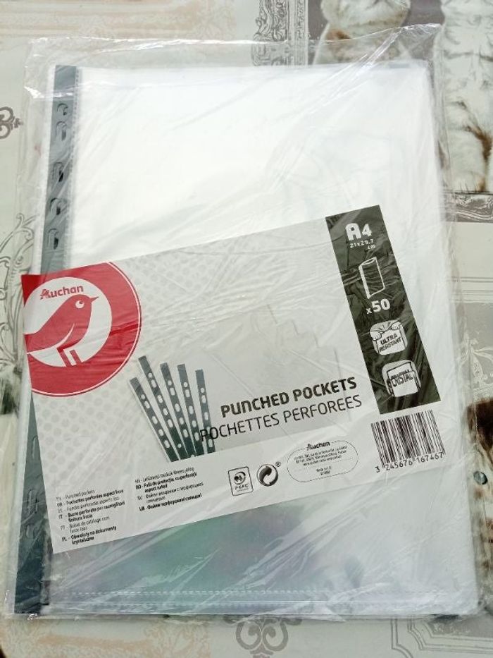 Lot de 50 feuilles perforées A4