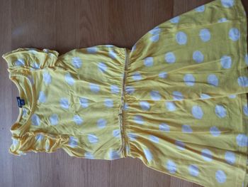 robe jaune à pois