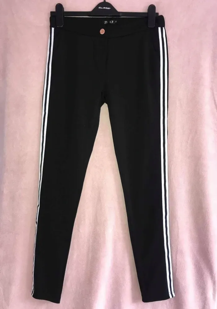 Pantalon T38 Neuf 👖 - photo numéro 2