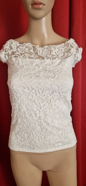 Haut blanc dentelle taille XS gemo