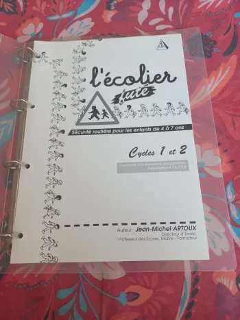 Classeur clé en main l'écolier futé cycles 1 et 2
