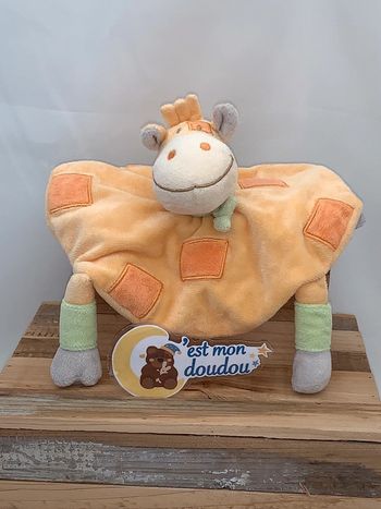 KM05 doudou girafe kimbaloo