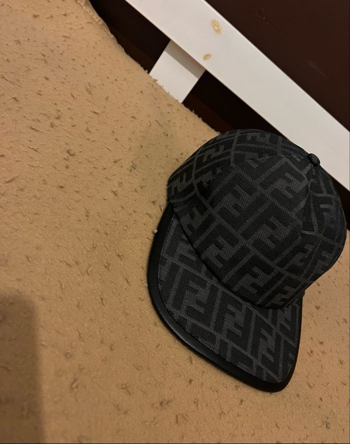 Casquette Fendi - photo numéro 7