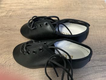 Chaussons de jazz pour enfants marque Alegra Orléans pointure 28 neufs 