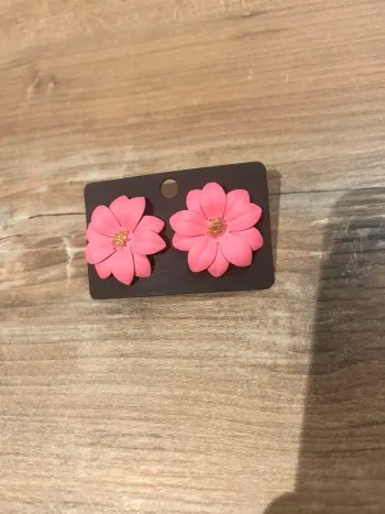 Boucles d’oreilles fleurs rose