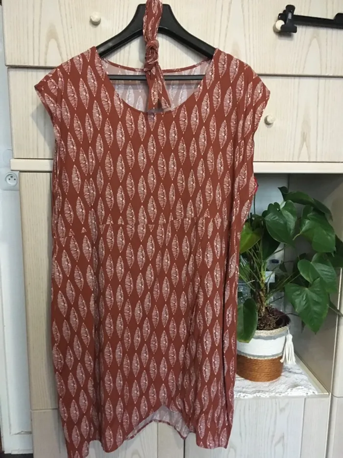 Belle robe porte feuille