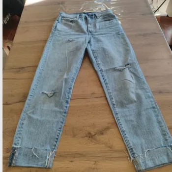 Jeans troué Levi's Made & Crafted bleu clair Taille S - L'icône du style décontracté !