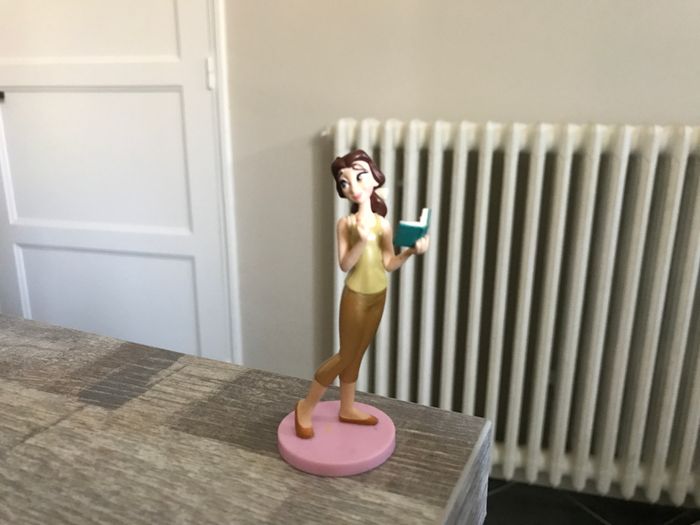 Figurine princesse la belle et la bête de ralf  disney