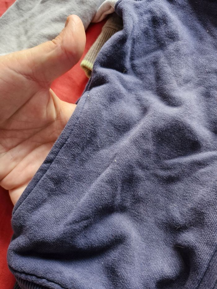 2 sweets zippés dont 1 a capuche - photo numéro 5