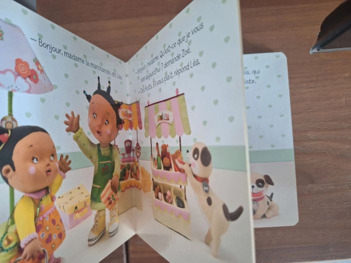 Zoé joue à la marchande - photo numéro 3