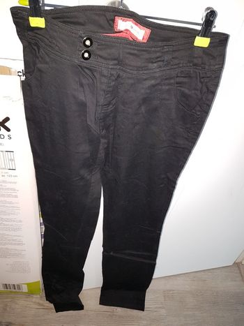 Pantalon noi Cache Cache taille 34