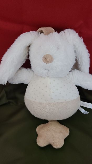 doudou lapin boule musical sucre d'orge