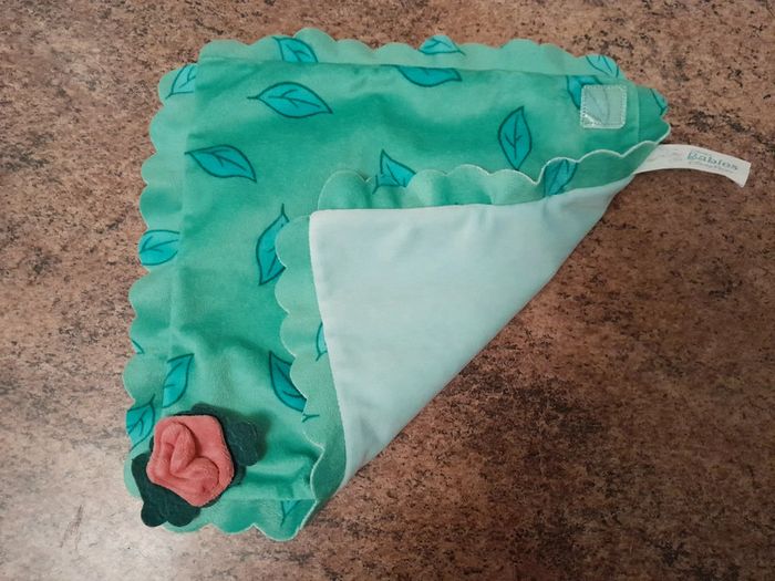 Magnifique doudou Disney tout doux - photo numéro 2