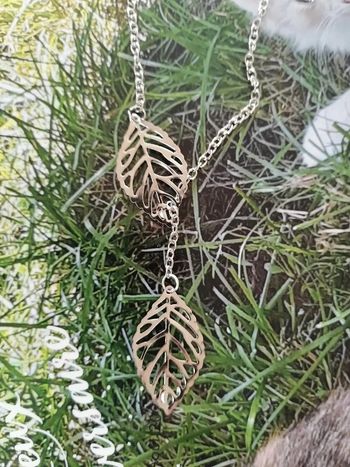 Collier double feuilles
