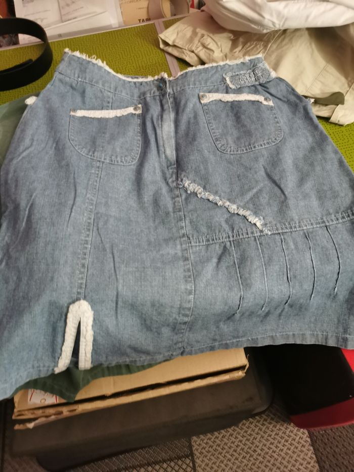 Jupe en jeans fantaisie longueur genou - photo numéro 3