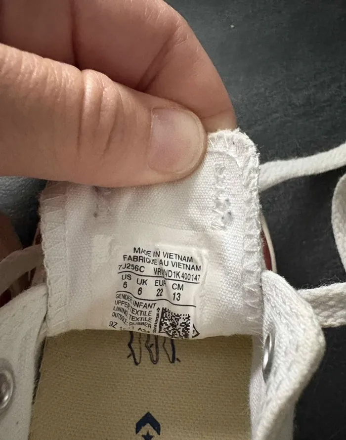 Converse blanche taille 22 - photo numéro 3