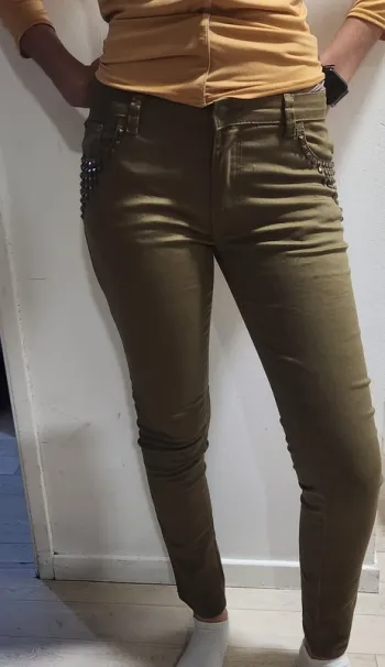 Pantalon slim kaki taille 40 à clous bronze