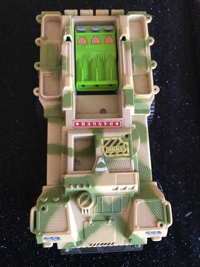 Jeep hasbro 2000 à tester * prix 🏷 1e * kiki60230 - photo numéro 2