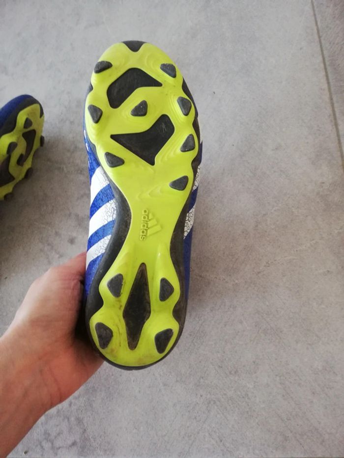 Chaussures de foot type crampons Adidas - photo numéro 5