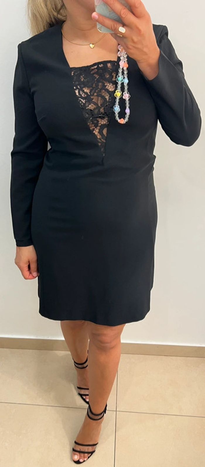 Robe Noire Avec Dentelle Claudie Pierlot 36-38 - photo numéro 4