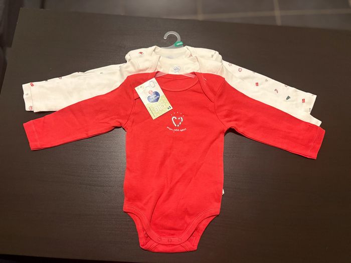 Lot de 3 bodies « Mon petit cœur » Manches longues Mots d’enfants Taille 12 mois.