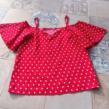 Petit top rouge à pois -  bretelles réglables -taille M -