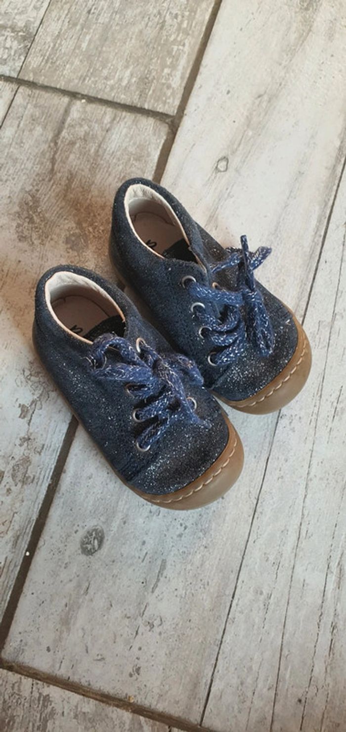 Chaussures bopy taille 19 en très bon état - photo numéro 2