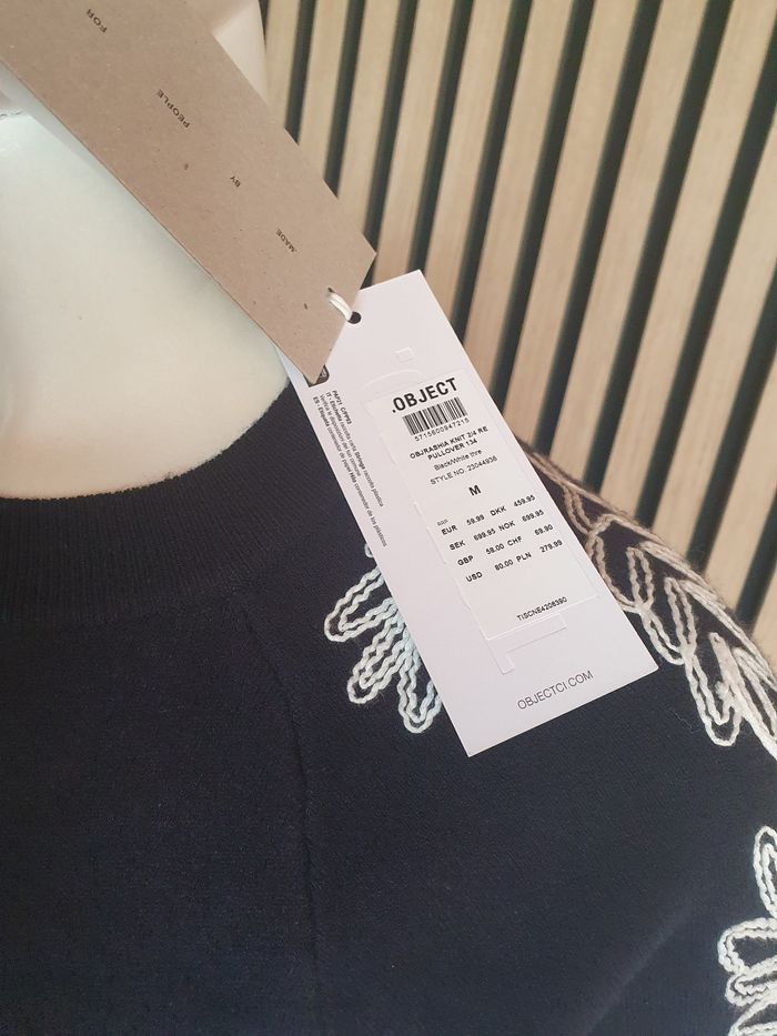 Splendide pull à manches courtes Object 🖤 - photo numéro 7