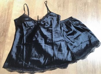 Ensemble pyjama noir avec short + débardeur, Taille S