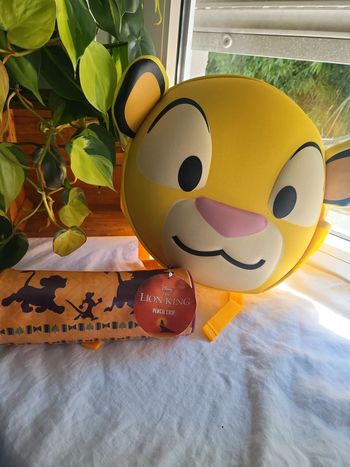 Lot sac à doc et trousse roi lion Simba