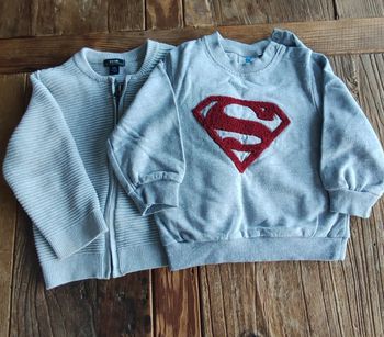 Lot 2 pull taille 12 mois kiabi